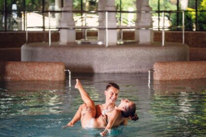 Базен без хлора Manor House Spa