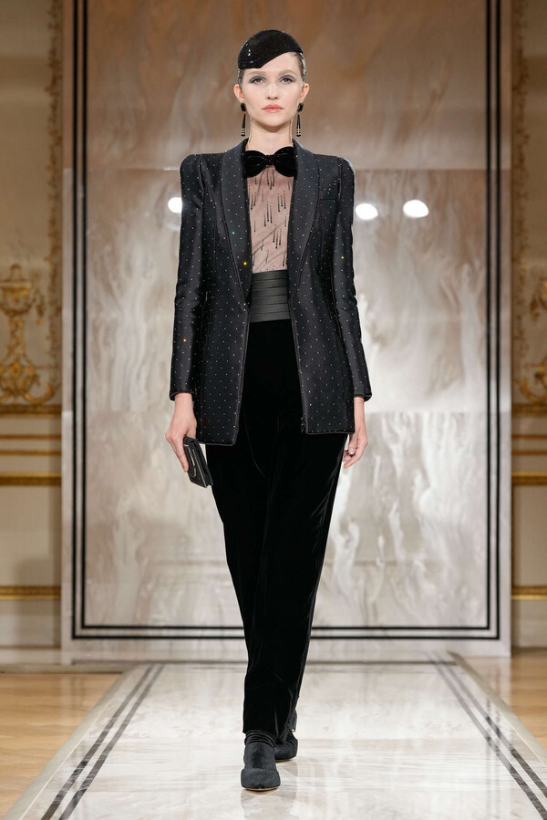 Џорџо Армани није жив2