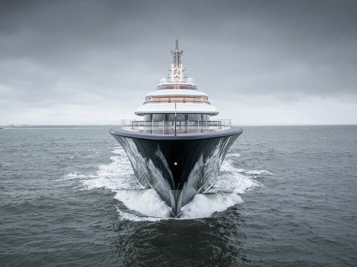 Јахта Breakhrough