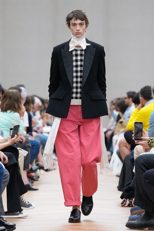 Џонатан Андерсон За Dior8