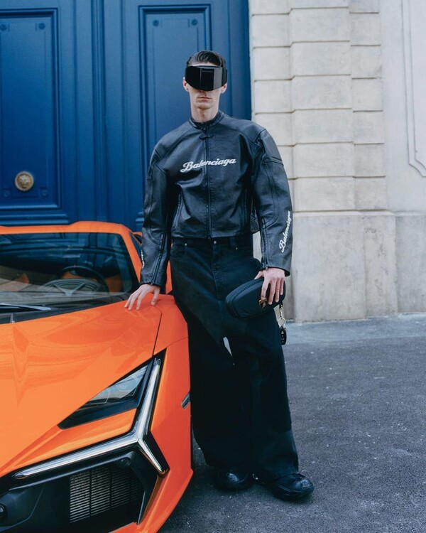 Кампања Balenciaga Lamborghini1