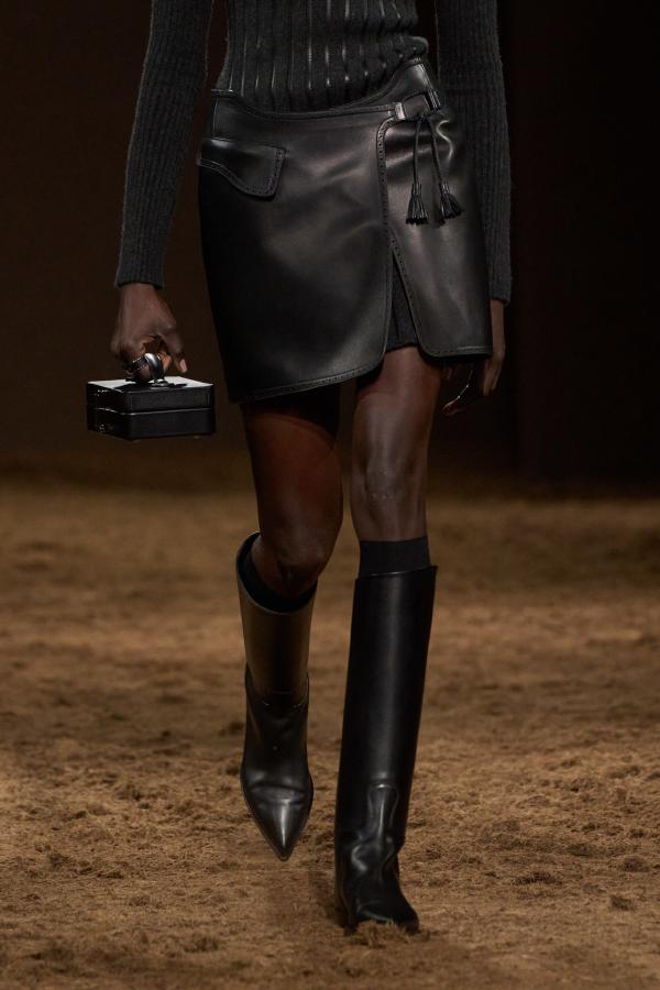 Чизме 2025 Hermes1