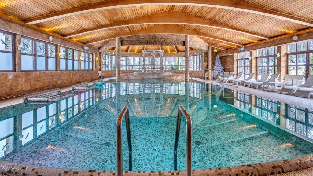 Manor House Spa Базен Интернет
