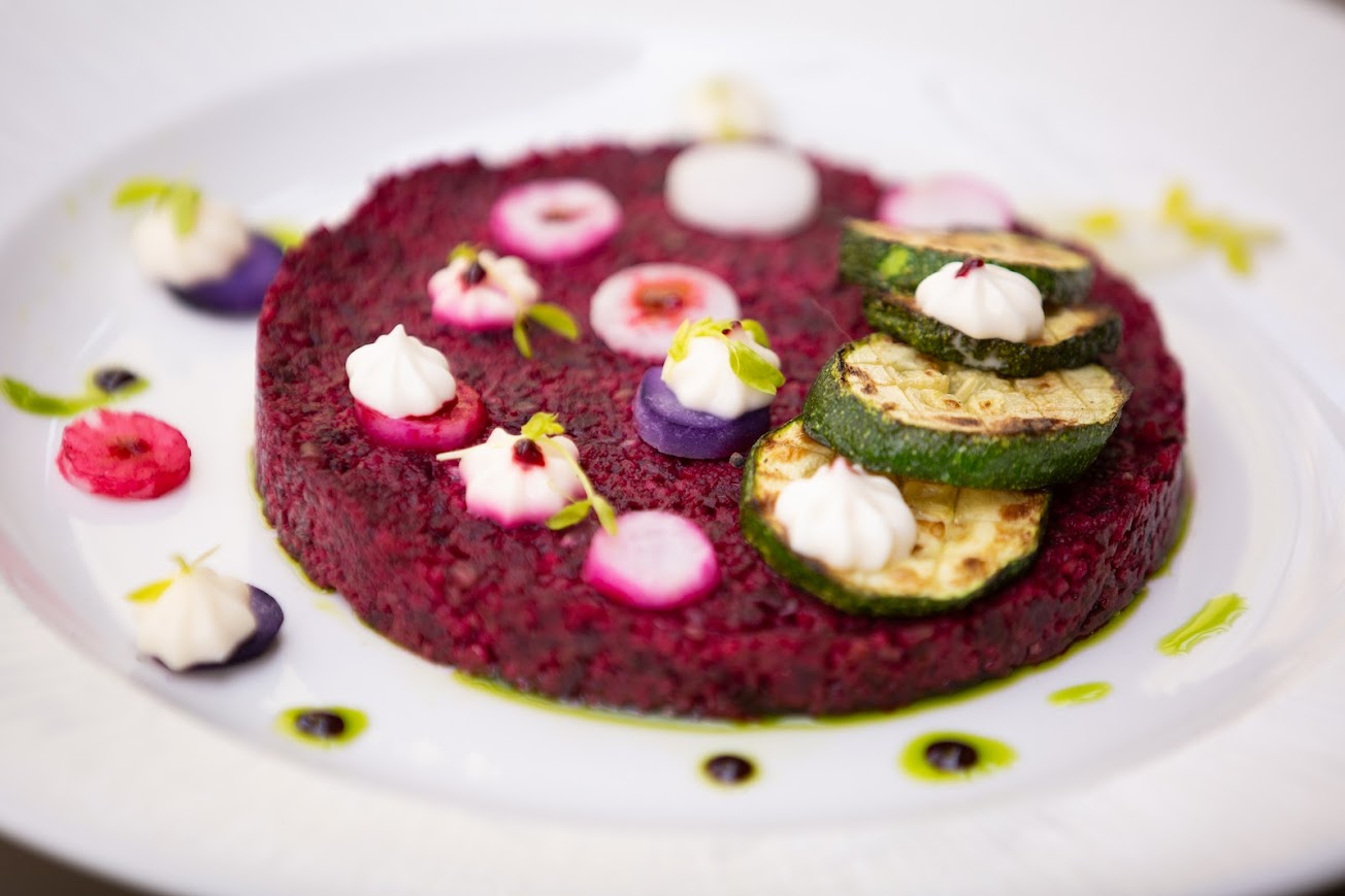 Вегански мени Manor House Јела 2024 76