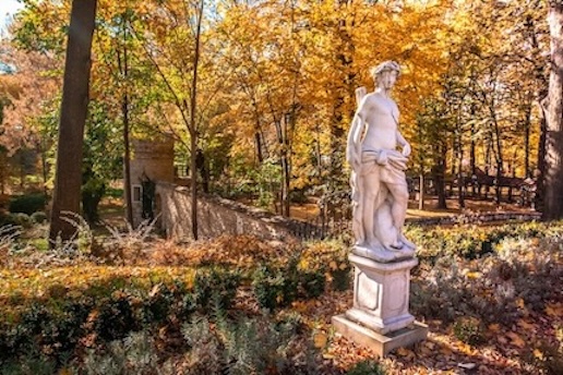 Реликти прошлости у парку Manor House Spa