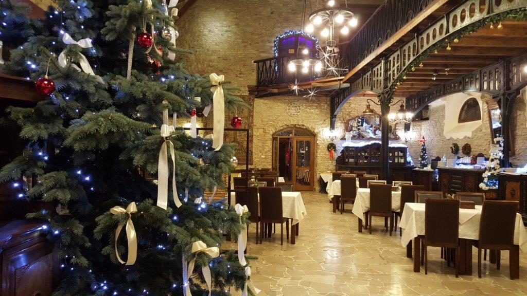 новогодња јелка Manor House Spa