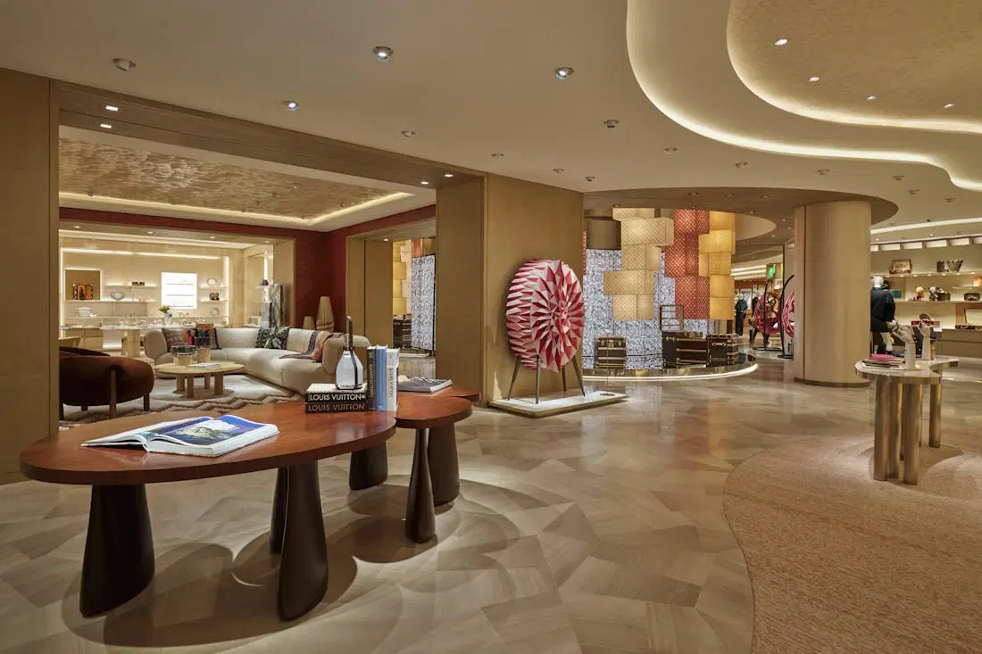 Louis Vuitton у Сеулу6