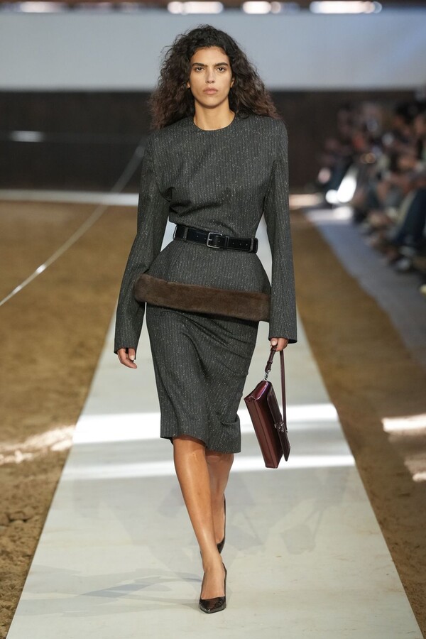 Top 5 трендова директно са писта 2026 Stella1