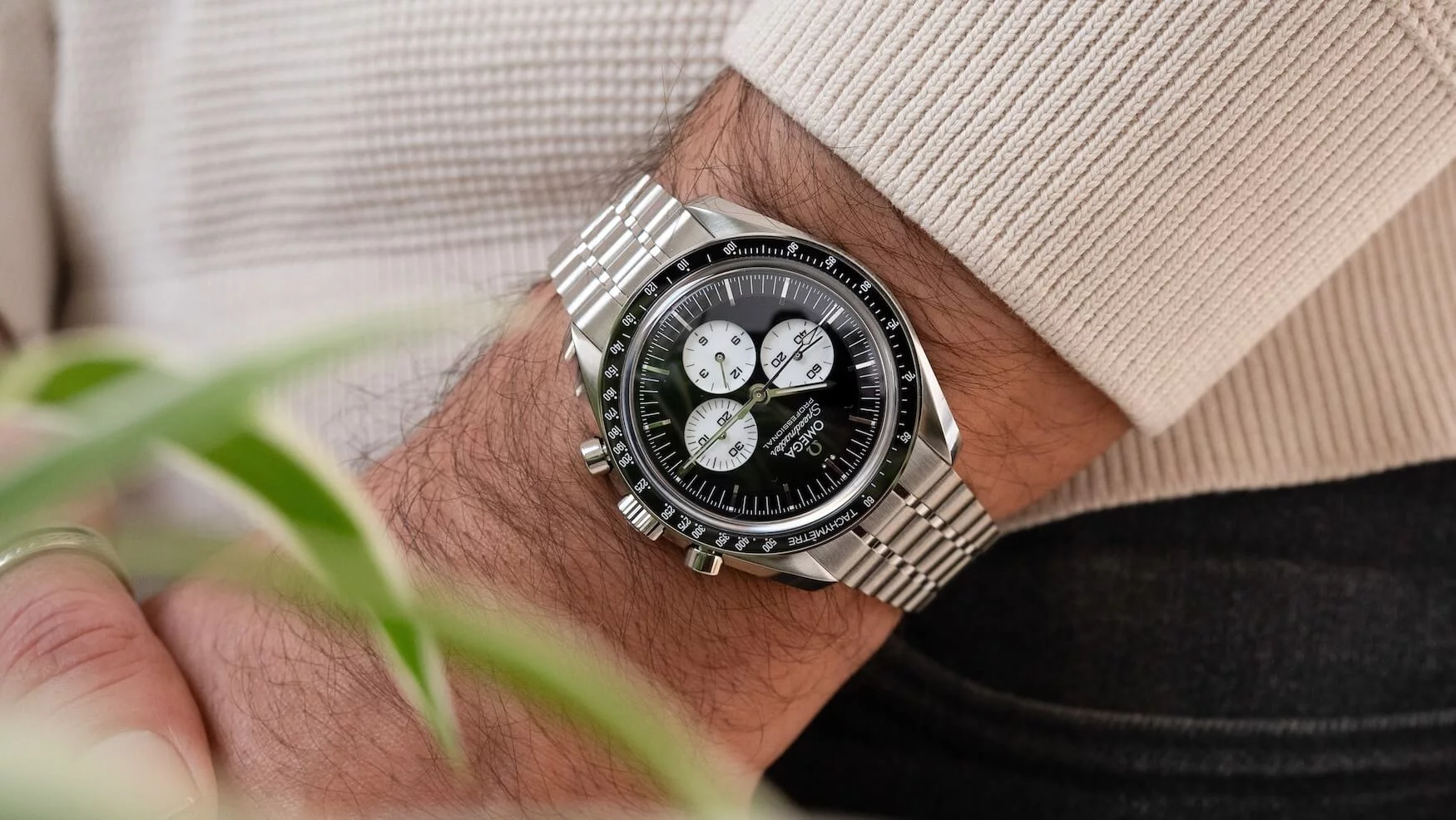 Omega Speedmaster Moonwatch Цена
