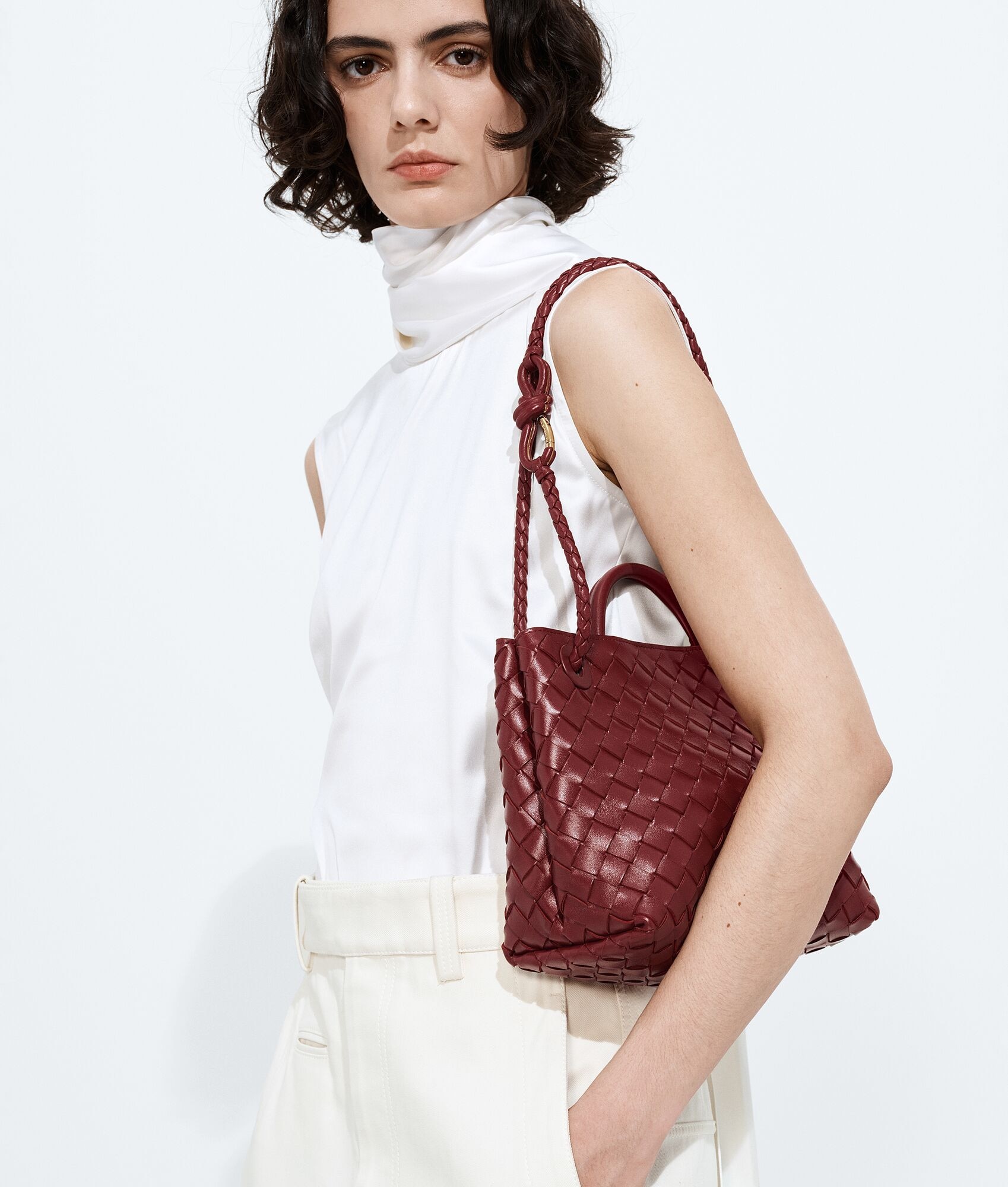 Бургундова торба Bottega Venetta1